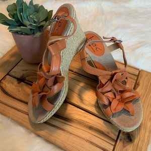 B.O.C Leather Wedges